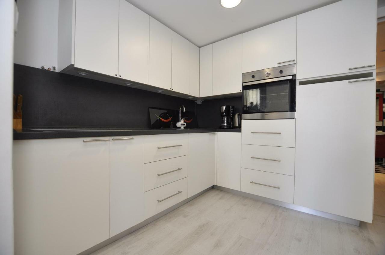 Apartment Toya Slatine Luaran gambar